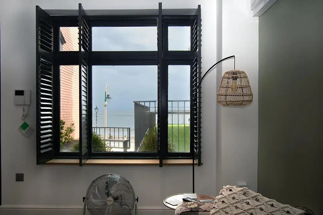 Seafront Cottage - The Nook Cardiff Apartment