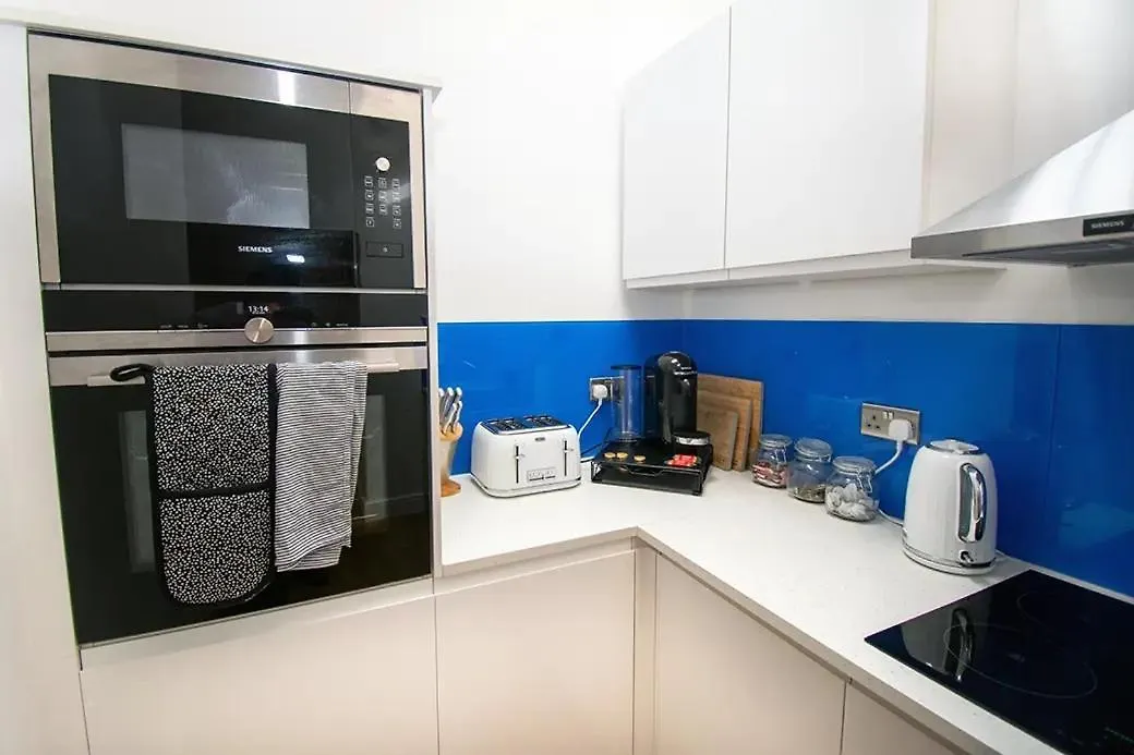 Apartment Seafront Cottage - The Nook Cardiff United Kingdom